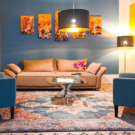 Backpacker Apartment City Center Wina Bagian luar foto