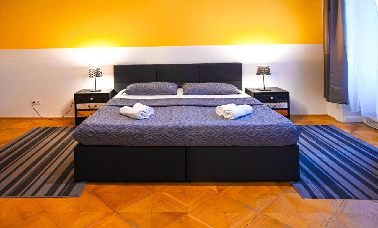 Backpacker Apartment City Center Wina Bagian luar foto