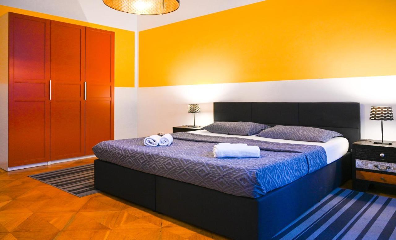 Backpacker Apartment City Center Wina Bagian luar foto