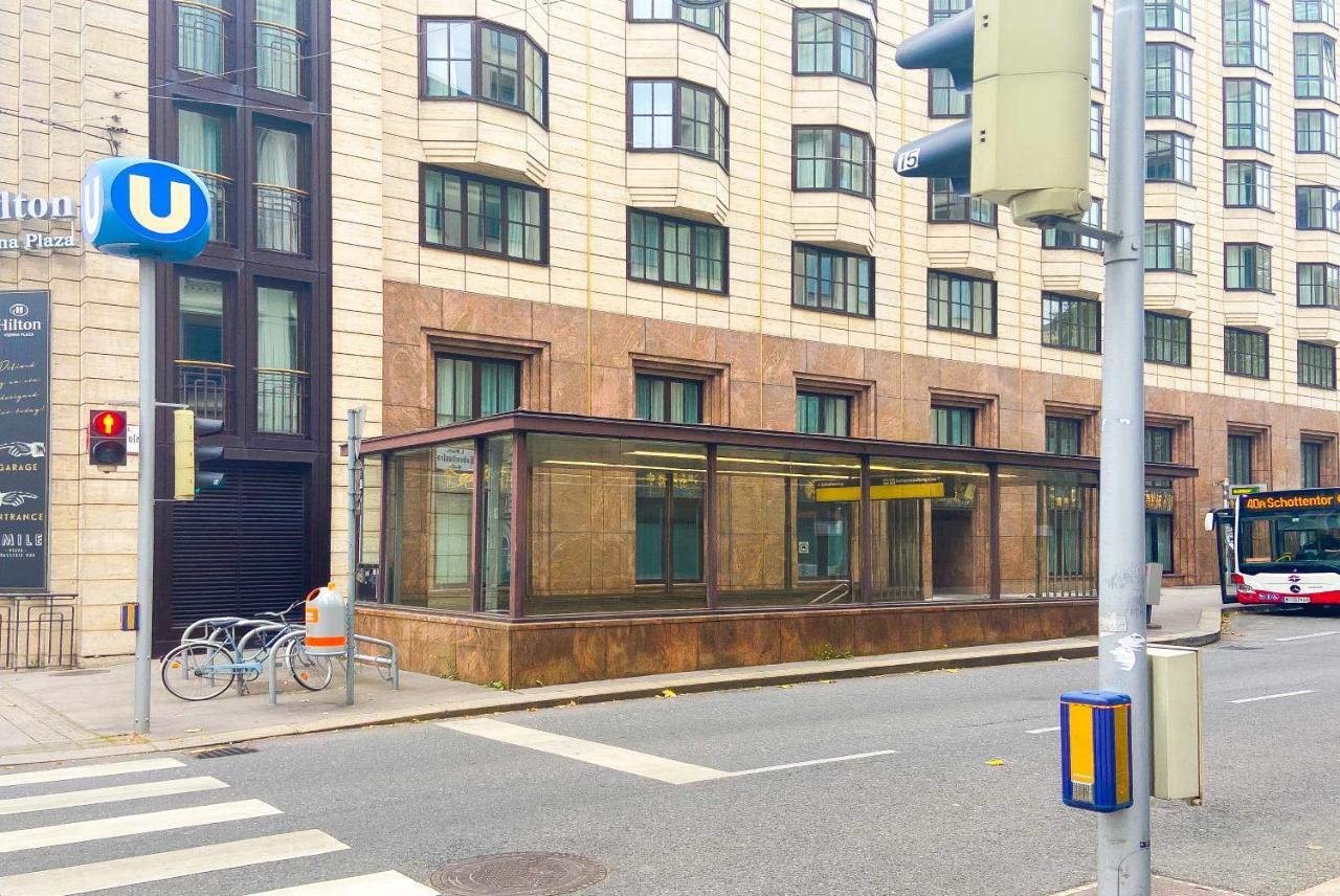 Backpacker Apartment City Center Wina Bagian luar foto